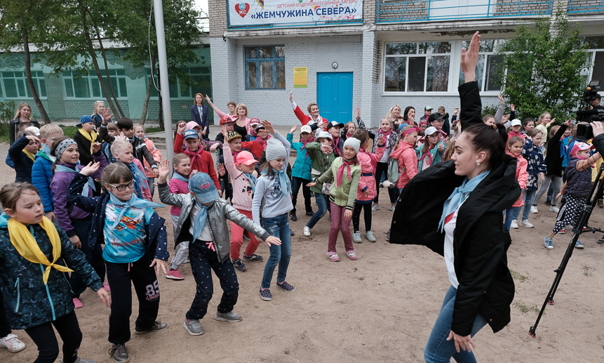 Танцуют все! Фото Артёма Келарева.